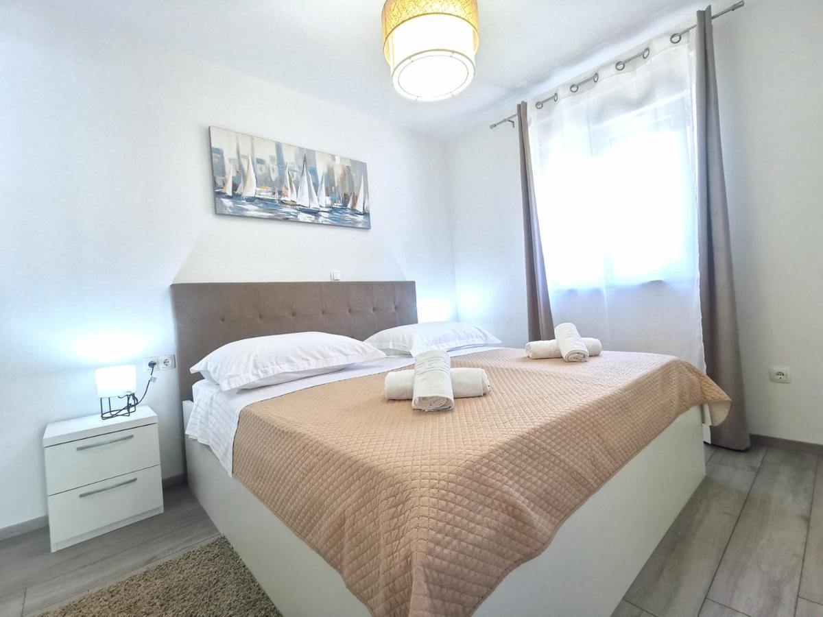 Kaštela Seka Apartments With A Pool מראה חיצוני תמונה