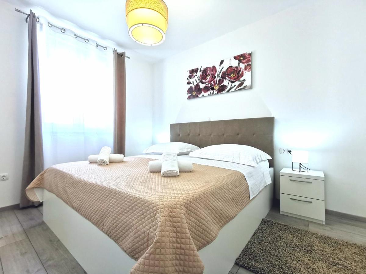 Kaštela Seka Apartments With A Pool מראה חיצוני תמונה