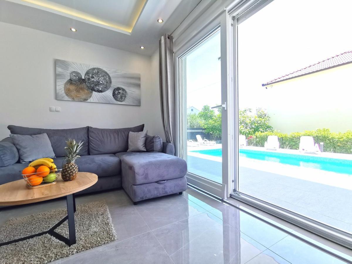Kaštela Seka Apartments With A Pool מראה חיצוני תמונה